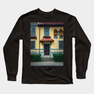 vintage house facade Long Sleeve T-Shirt